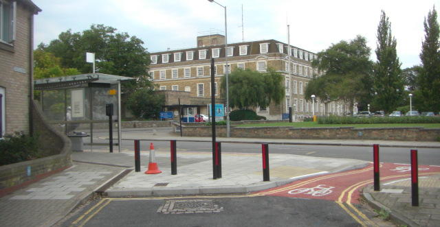 Junction between Castle Row and Castle Street, viewed
	   from Castle Row.  Mostly blocked off, but a cycle bypass
	   runs between the south side of Castle Row and Castle Street.